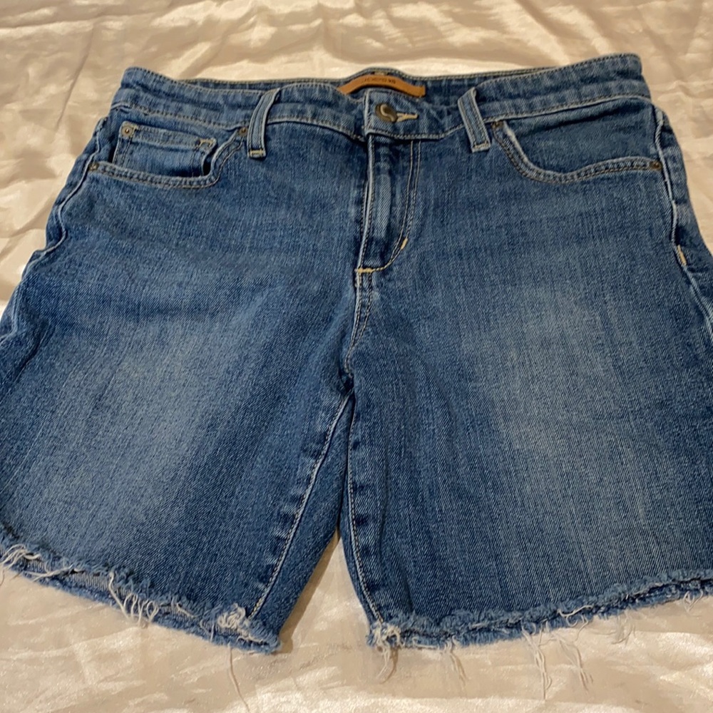 Joe’s short blue jeans